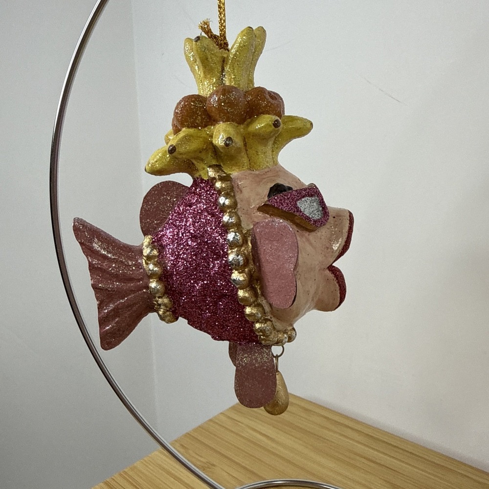 Katherines Collection Pink Kissing Fish Christmas Ornament Banana Fruit Crown - Picture 5 of 9